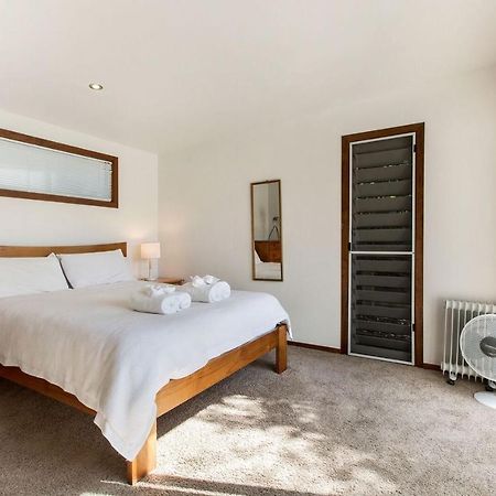Karaka Sanctuary With Spa Pool By Waiheke Unlimited Oneroa Ruang foto