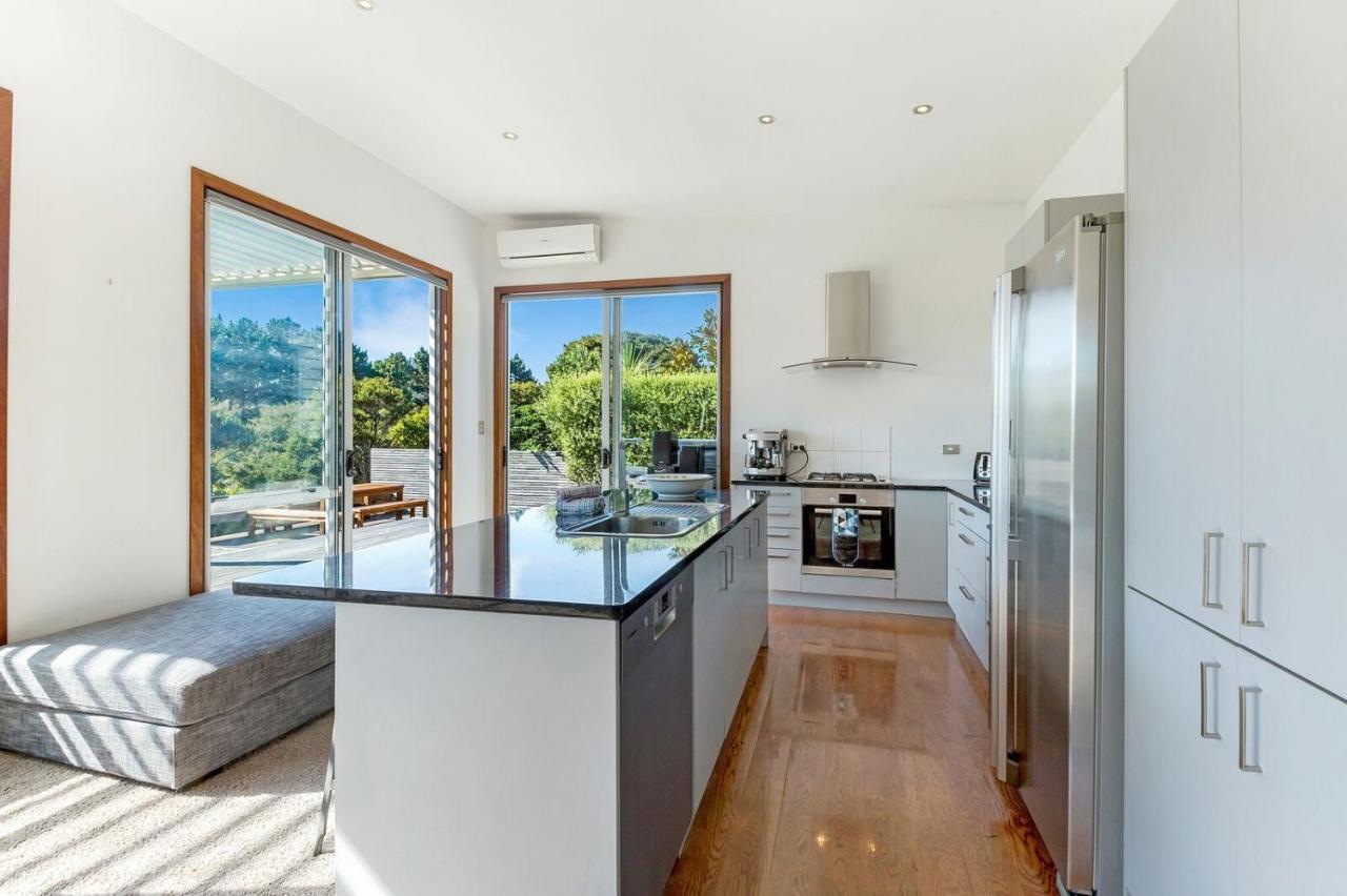 Karaka Sanctuary With Spa Pool By Waiheke Unlimited Oneroa Ruang foto