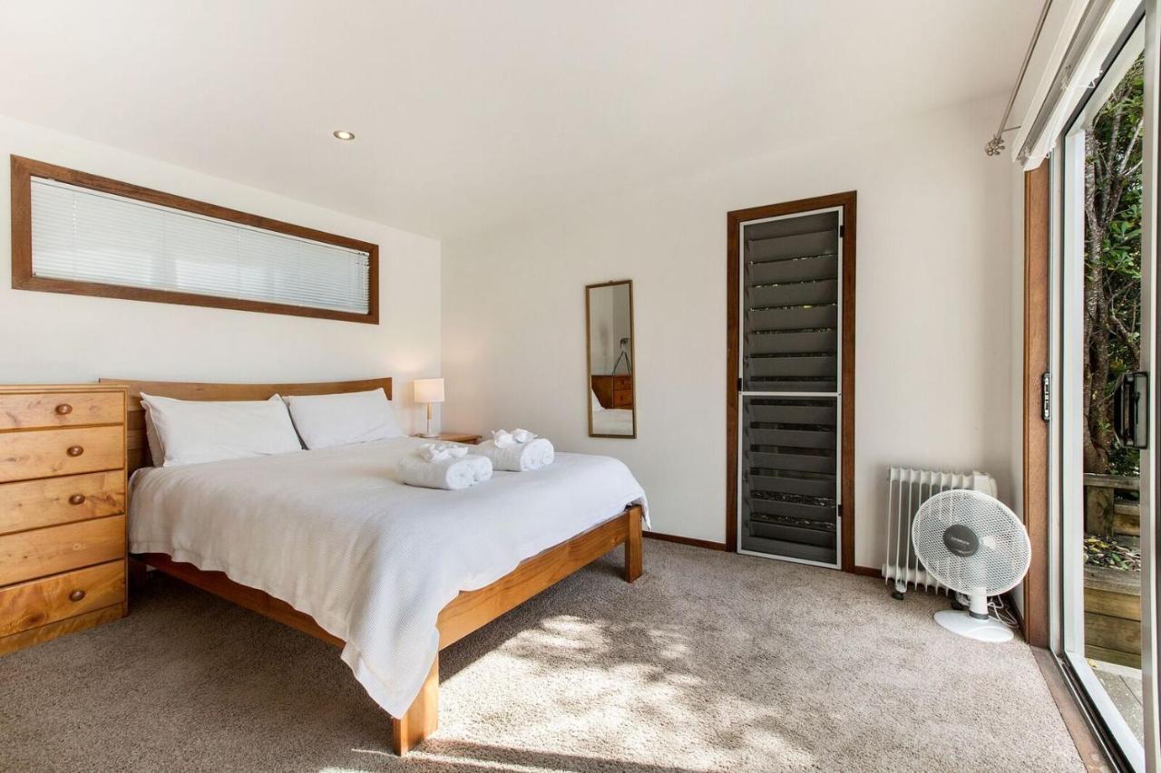 Karaka Sanctuary With Spa Pool By Waiheke Unlimited Oneroa Ruang foto